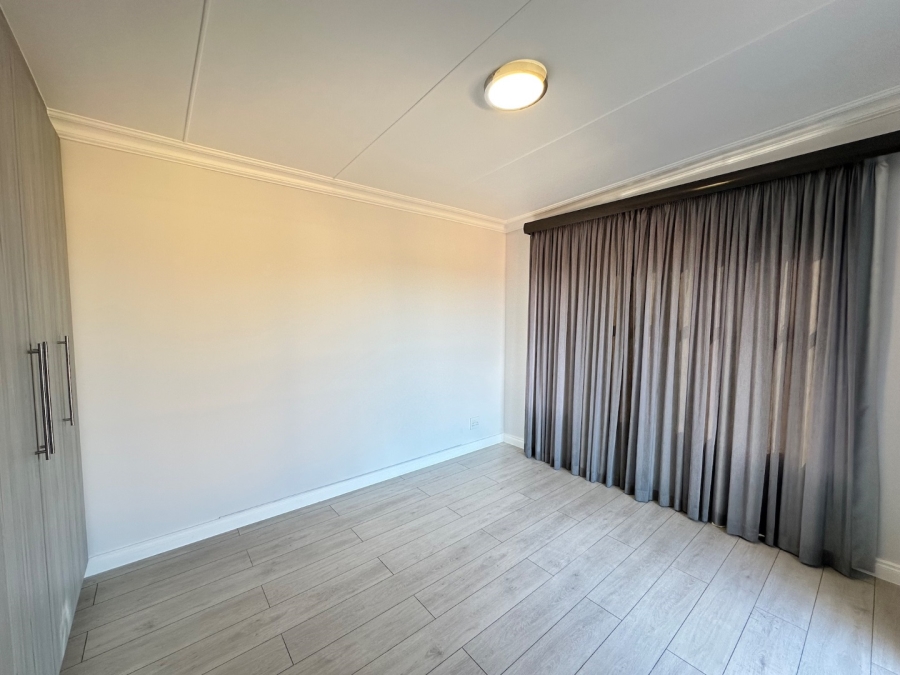4 Bedroom Property for Sale in Hartenbos Heuwels Western Cape